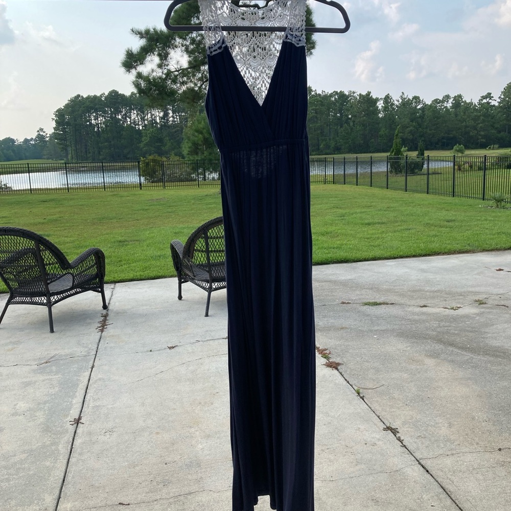 MISS FINCH Lace Back Maxi Dress - Picture 4 of 7
